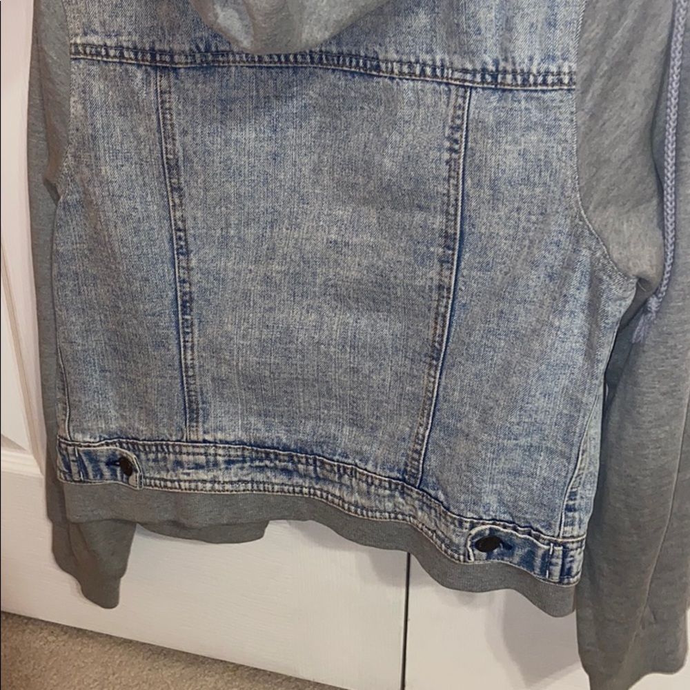 Jean Jacket ! - Picture 7 of 9